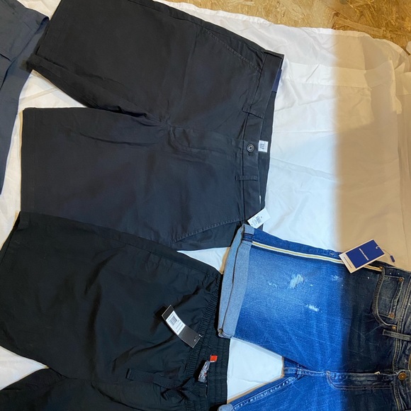 *SALE* Men’s SHORTS LOT SIZE 36” waist/ large - Picture 2 of 3